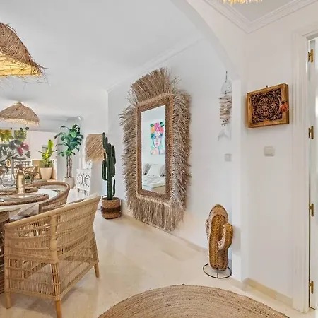 Standing In Apartmán Marbella